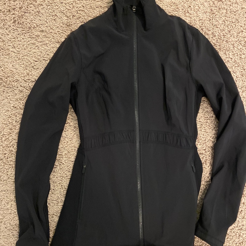 Lululemon black ruffle jacket 6
